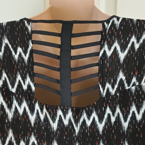 Cato Ladder Back Top - Picture 8 of 11